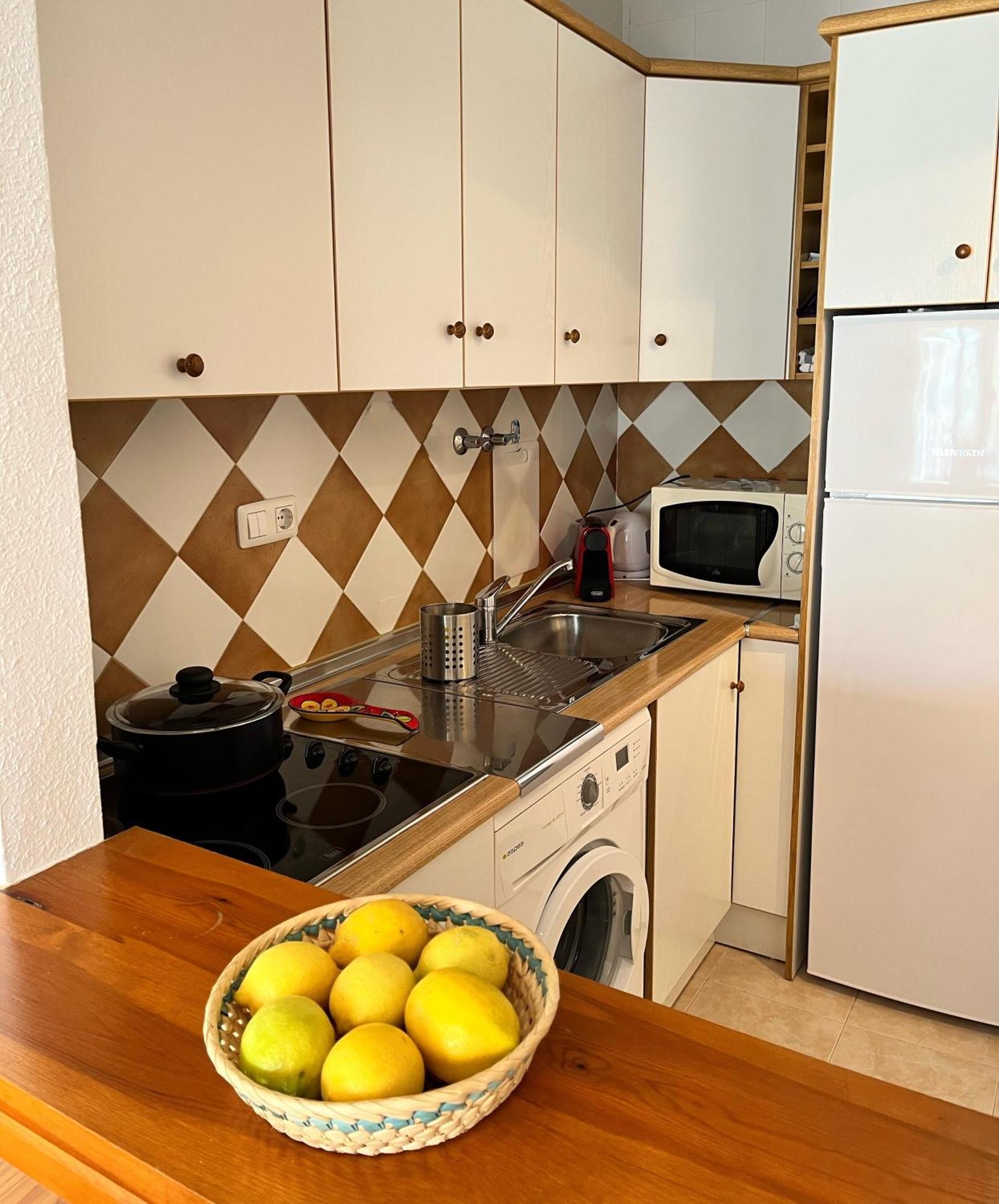 Torrevieja 2 Bedrooms Appartment Esterno foto